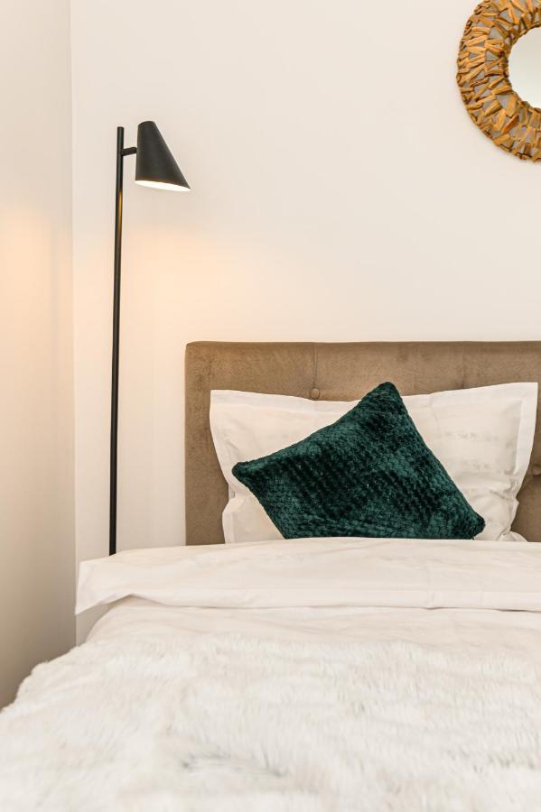 Sun x Mountains - Strada Sforii Apartment Brasov Bagian luar foto